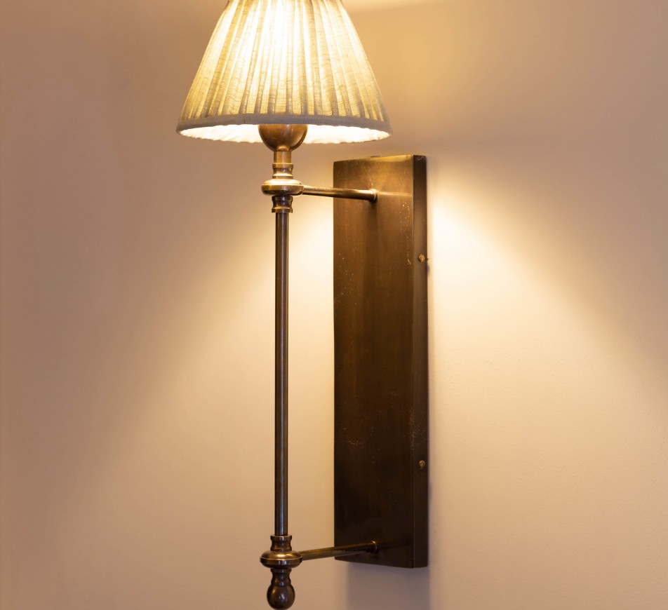 Montpellier Wall Lamp