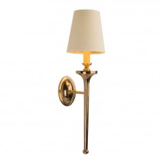 Georgian Granham Wall Light With a Shade