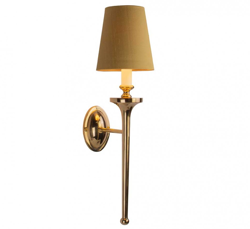 Georgian Granham Wall Light With a Shade