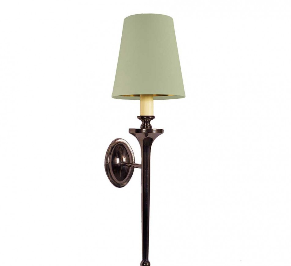 Georgian Granham Wall Light With a Shade