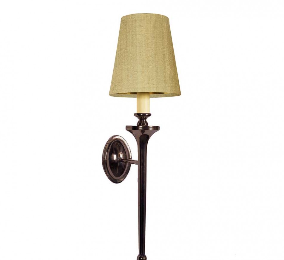 Georgian Granham Wall Light With a Shade